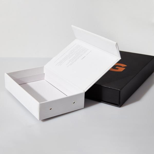 Custom Magnetic Book Shape Box Rigid Cardboard Packing Gift Box For IPHONE