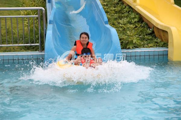 White Color Aqua Park Slide , Family Play Indoor Fiberglass Water Slides 6m
