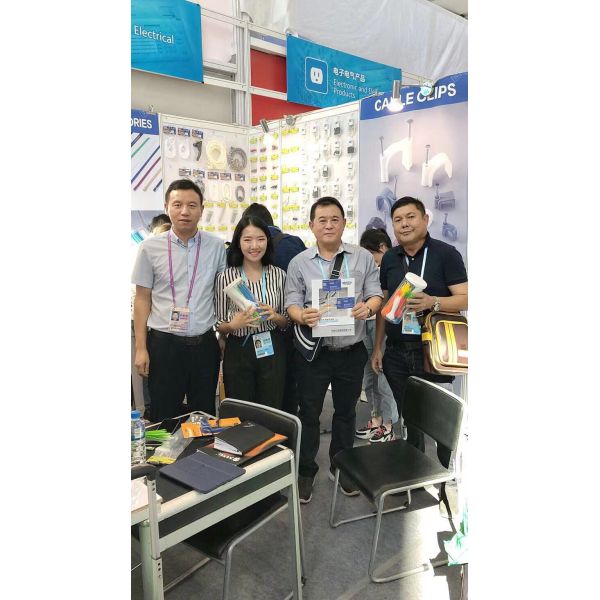 PA66 Plastic Self Locking Cable Ties High Tensile Strength High Durability