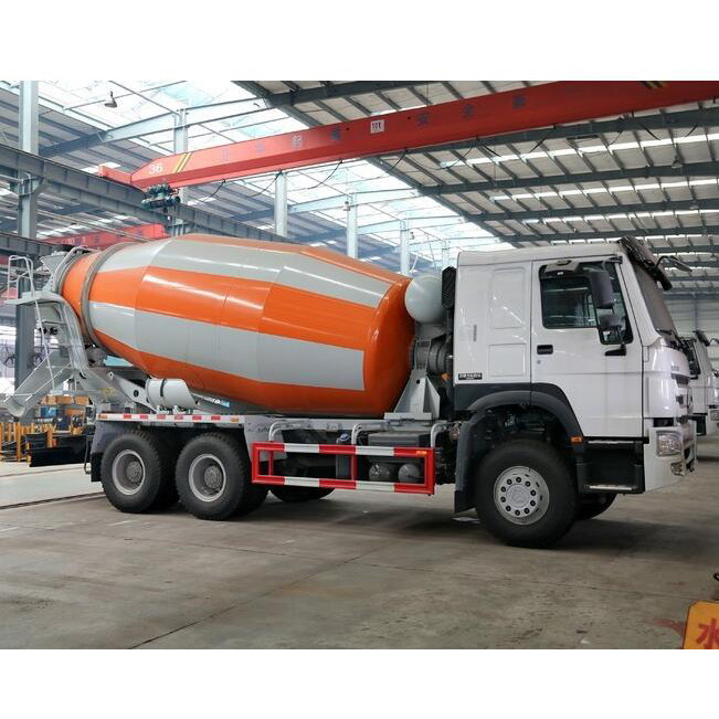 White Color Mini 6M Howo Concrete Mixer Truck 4x2 180hp Of Sinotruk Euro 2-4