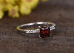 Princess Cut Garnet Diamond Engagement Ring Prong Setting Type