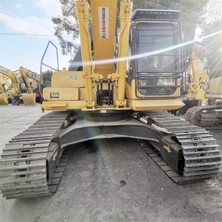 2019 Komatsu 360 Excavator 36 Ton Made in Japan in Shanghai with 2608 Working Hours
