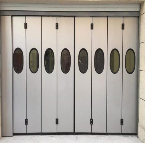 Fire Station Industrial Sliding Folding Doors 40mm Thickness Plexiglass