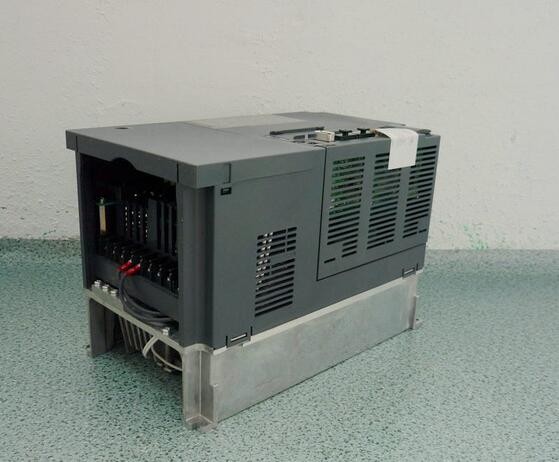 MR-J3-700B Mitsubishi Servo Driver MR-J3 Series Servo Driver Servo Motor Original adn New