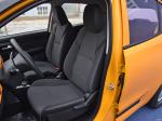 100km/H 35kw Electric Car 4 Seats 5 Doors Lithium Iron Phosphate 29.44kw/H LHD