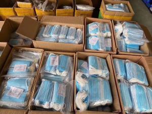 Wholesale 99% BFE Dust Free Dental 4 Folder 3 Ply Disposable Mask from china suppliers