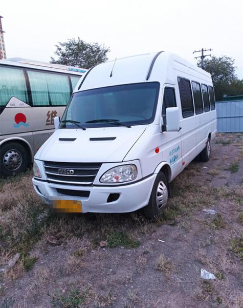 2017 Year 23 Seater Iveco Used Bus With Leather Seat Air Conditioner In Good