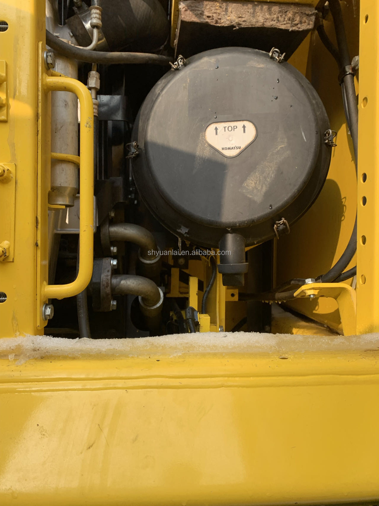 Komatsu PC200 Excavator with Fuel-Saving System and hydraulic System