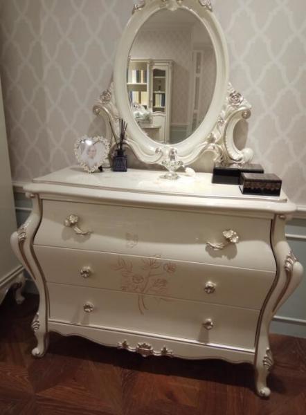 Quality Apartment Classic French Furniture Dresser With Mirror Three Big Drawers for sale