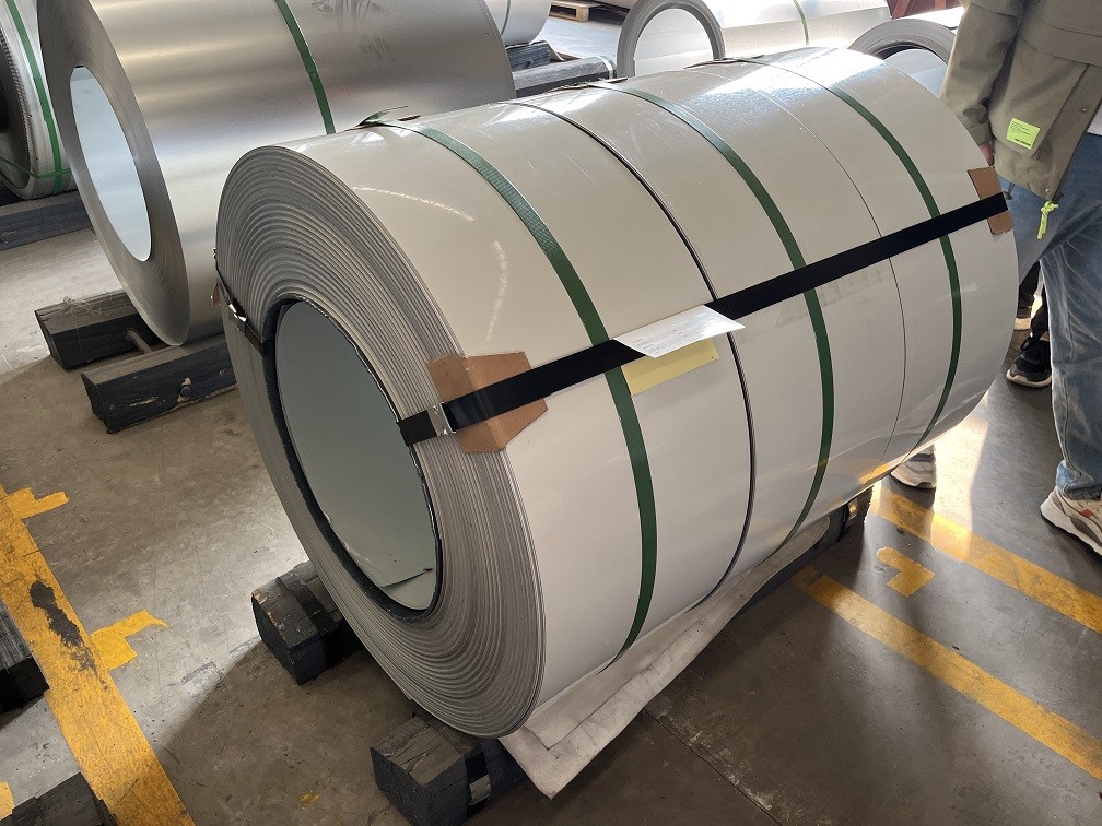 RAL9002 Painted Steel Strips used for Roller Shutter Doors and Gutters Applications