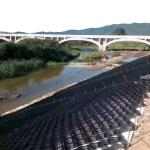 Revolutionize Your River Bank Greening with HDPE Geocell Honeycomb Confinement