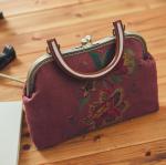 Embroidery Daisy Purses & handbag,Cosmetic bag,Clutch bag,Metal frame purse