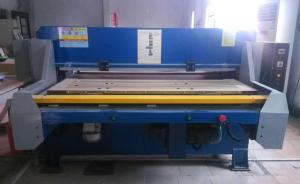 Wholesale Nonmetal Materials Hydraulic Die Cutting Machine Single / Double Side Automatic Feeding System from china suppliers