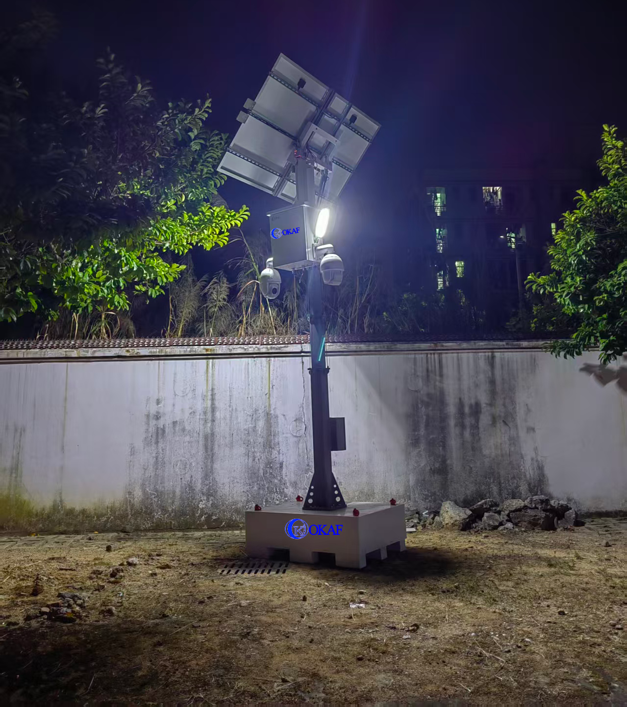 OkTower Self Powered Solar CCTV Surveillance Tower With 4m Hand Crank Telescopic Mast Support 4G Starlink Remote Video
