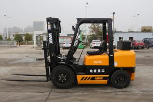 Wholesale Manual Transmission Diesel Powered Forklift 3.5 Ton Max Lifting Height 6000mm from china suppliers