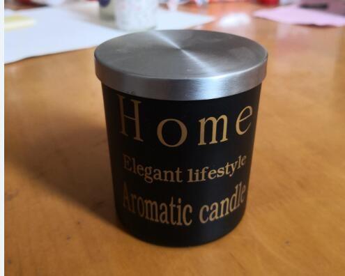 Decorative & printed aroma candle with metal lid and loaded by scented soy wax