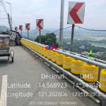 Road Traffic Safe Rotational Type Road Safety Guardrail EVA Material Guardrail