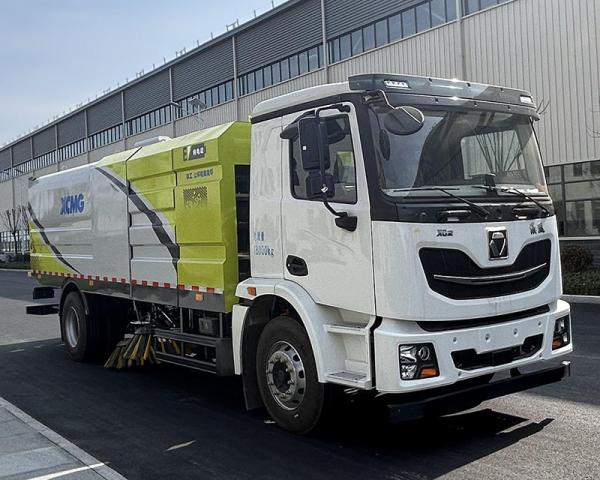 High Efficiency Truck Mounted Street Sweeper With Specialized Devices And