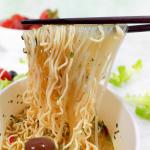 Instant noodles and vermicelli Pepper Boiled Fish Flavor fried instant noodles