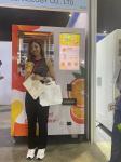 Nature Freshly Squeezed 100% Orange Juice Vending Machine With Automatic