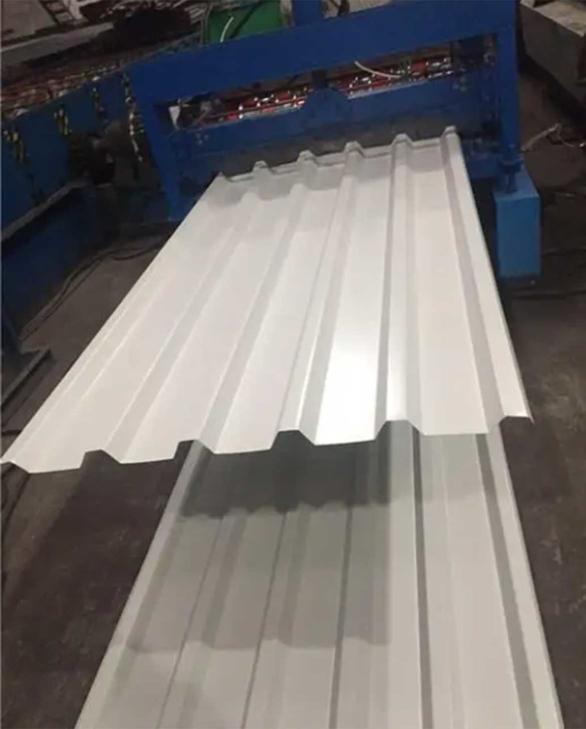 PPGI PPGL corrugated Angled Shape Color Coated Steel Roof Sheet
