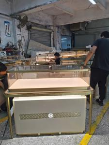 Wholesale Safe Round Conner Wooden Jewelry Display Cases With 4000K-6000k Led Lighting from china suppliers