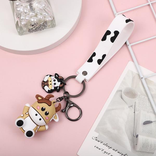 Silicone Cartoon Cow Keychain for Ladies Backpack and Car Pendant