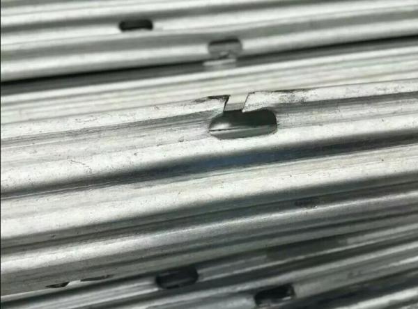 2.5mm Thickness Grape Vine Poles , Grape Growing Metal Post Stakes Long Using