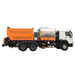 Sinotruk HOWO 6x4 Asphalt Bitumen Synchronous Chip Sealer Truck For Road