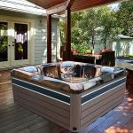 Outside Garden Home Outdoor Acrylic Spa Hot Tub With LED Lights And Bluetooth