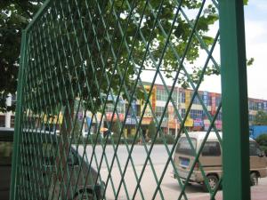Wholesale expanded metal fencing,Expanded metal fence from china suppliers