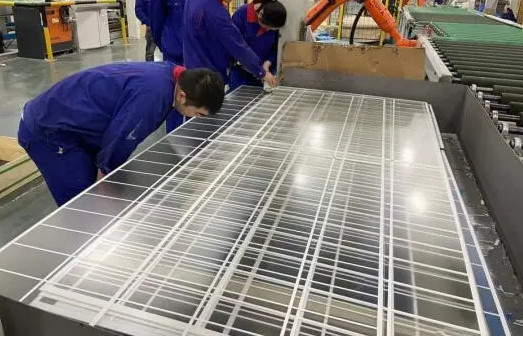 Building Decoration Low Iron Photovoltaic Panel Glass Haze ≤1.5% Thermal Stability ≥Grade 4