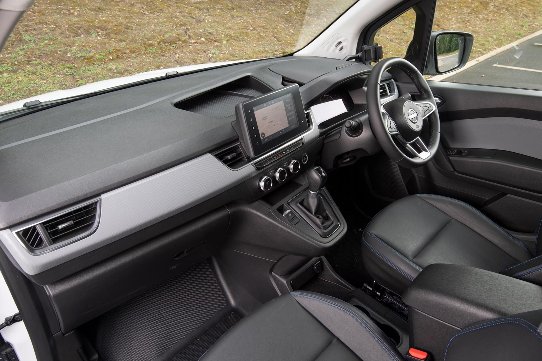Confortable Driving Position And Practical Cabin With Good Value Nissan Townstar MPV Pure Ev With WLTP 285km
