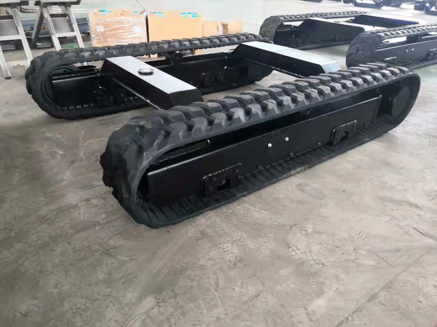 Factory Customized Steel Rubber track Chassis from 0.5to 120t steel undercarriage for excavator