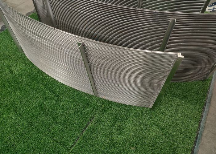 SS316 Arc Trapezoidal Wedge Wire Screen With Support Steel for water filter screen