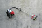 Upper Tank 43cc Grass Trimmer And Brush Cutter, Low Emission Brush Cutter