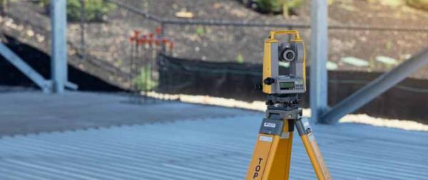 Model Topcon DT-300 Series Electronic Digital Theodolite 5 "/ 7" / 9" Topcon