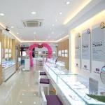 White Round Countertop Jewelry Display Cases Simple Beautiful And Practical