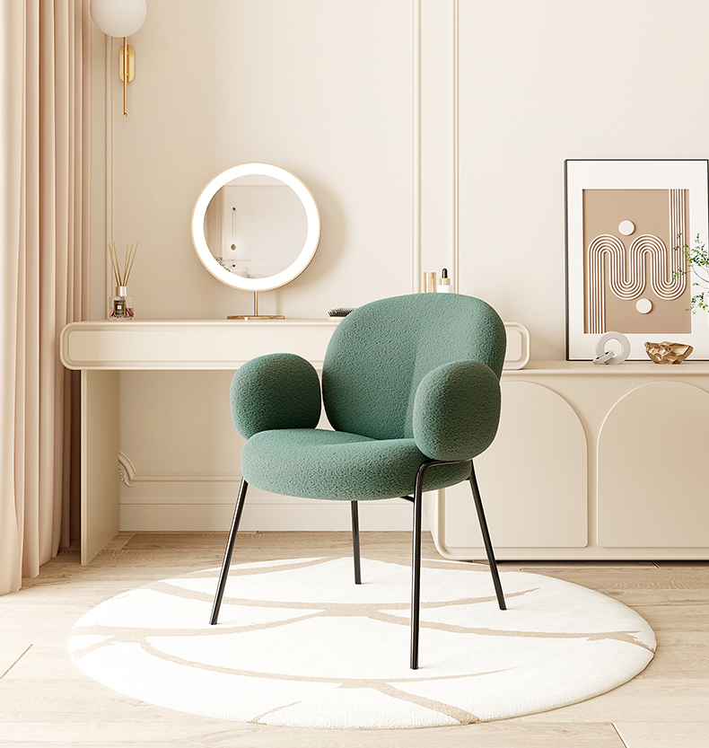 Comfortable Lambswool Upholstered Dining Chair Boucle White Upholstered Accent Chair