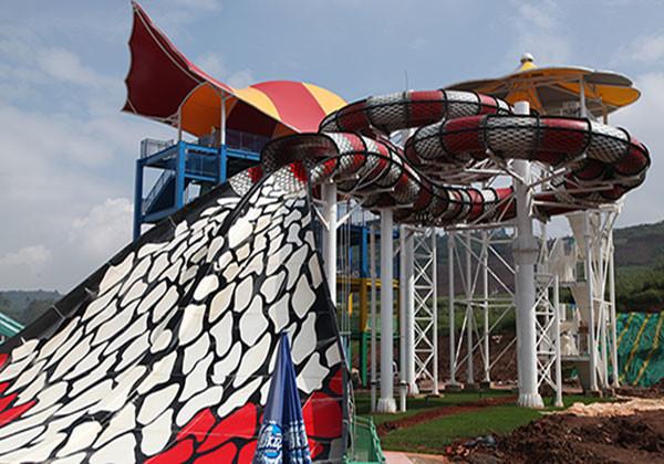 Amusement park fiberglass adult water slide Galvanized carbon steel Frame for
