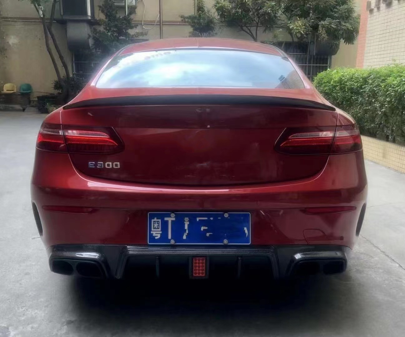 Auto PartFor Mercedes E-Class W238 E300 E63 Body Kit W238 Coupe Upgrades Bras-style Front Scoop Diffuser Spoiler Body Kit