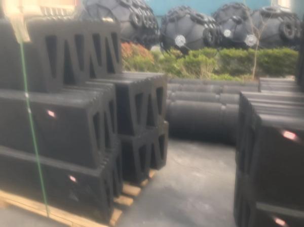 Initial Internal Pressure Variation ±5 kPa W Type Rubber Fender with Abrasion