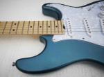 Metal blue color solid body white pickguard maple fretboard Elite electric