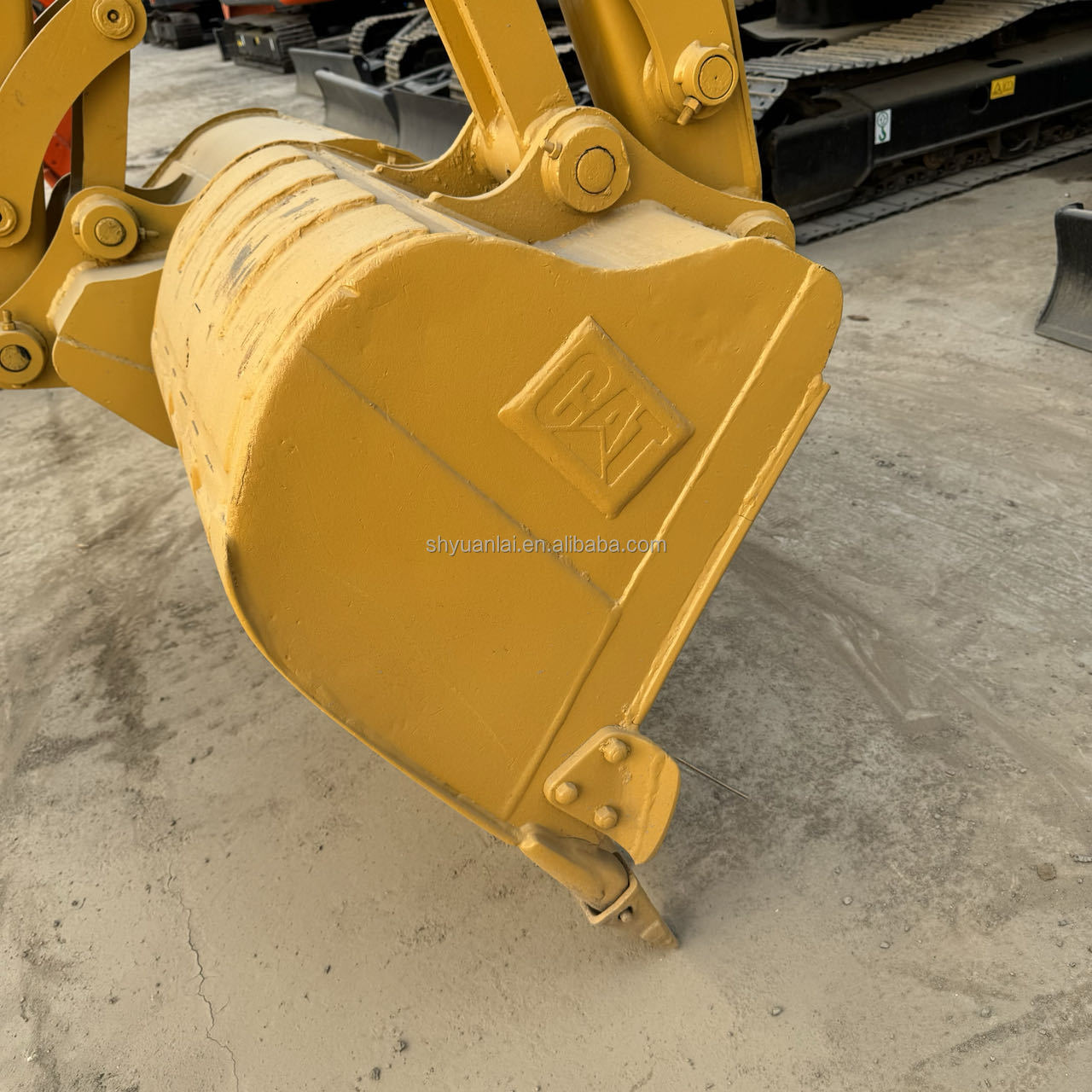Original Hydraulic Cylinder Used CAT306-E2 Excavator with and Overall Soft Steel Design