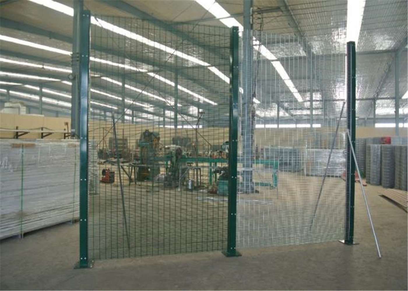 Mesh 358 Security Fence Panel 2.1m High x 2515mm Powder Coated Green, Black, Yellow Etc