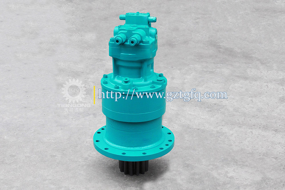 SK200-6 Excavator Swing Gearbox With Motor Kobelco Spare Parts YN15V00026F6
