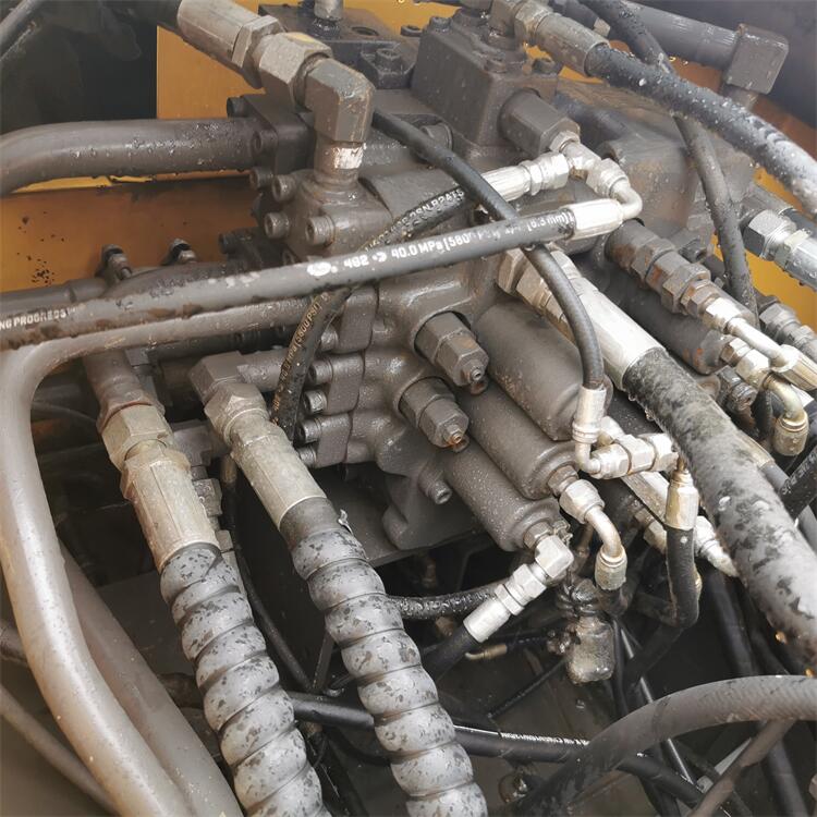 Korean Manufactured 20 Ton Volvo200 Excavator with 0.85 m3 Bucket Capacity in Shanghai