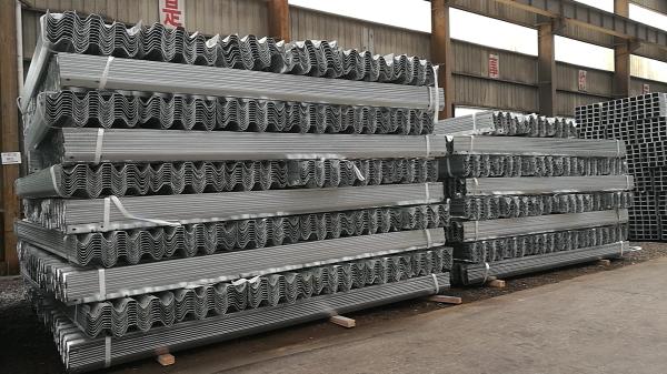 Crash Barrier Hot Dip Galvanizing 4mm W Beam Guard Rail/ highway guardrail /