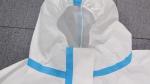 CE FDA Certificated Non Woven Isolation Gown , Anti Virus White Disposable