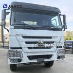 HOWO 4X2 Road Construction Trailer Asphalt Distributor Truck With Spray Bar For
